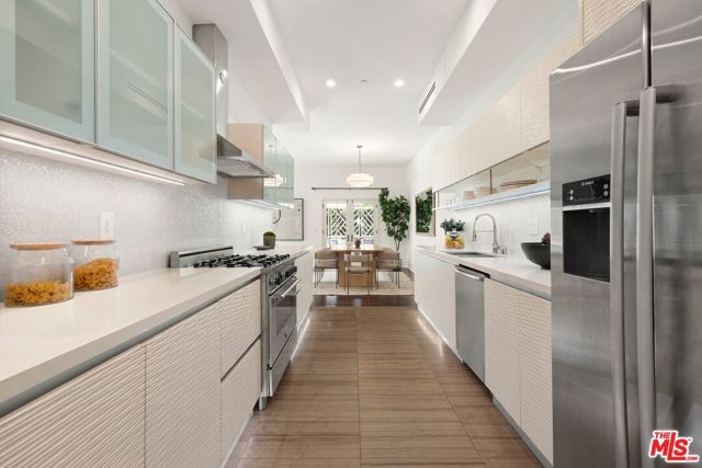 225 S Hamilton Drive 102, Beverly Hills, CA 90211