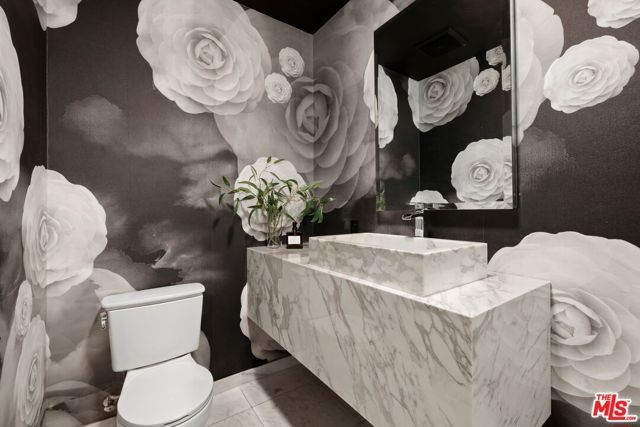 225 S Hamilton Drive 102, Beverly Hills, CA 90211