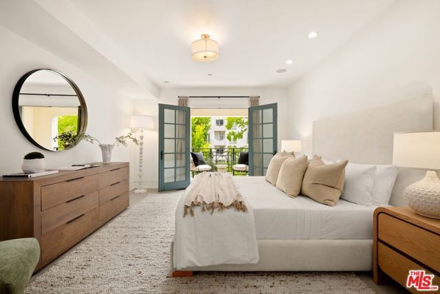 225 S Hamilton Drive 102, Beverly Hills, CA 90211