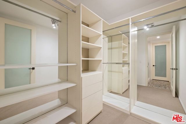 225 S Hamilton Drive 102, Beverly Hills, CA 90211