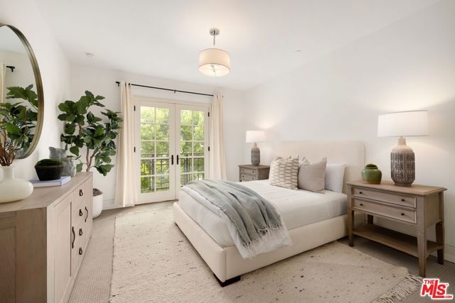 225 S Hamilton Drive 102, Beverly Hills, CA 90211