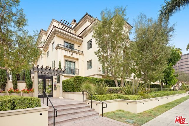 225 S Hamilton Drive 102, Beverly Hills, CA 90211