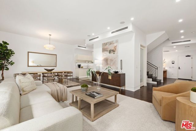 225 S Hamilton Drive 102, Beverly Hills, CA 90211