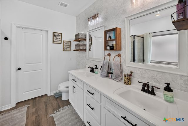 612 Holstein Drive, Belton, TX 76513