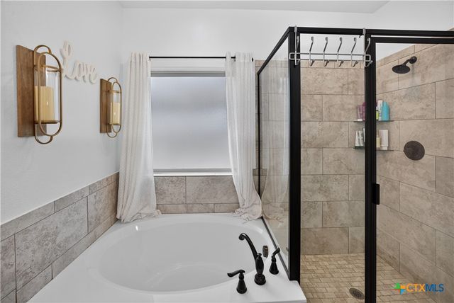 612 Holstein Drive, Belton, TX 76513