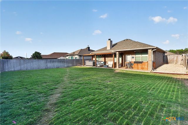 612 Holstein Drive, Belton, TX 76513