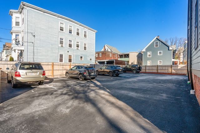 43-45 Blossom St 3, Chelsea, MA 02150