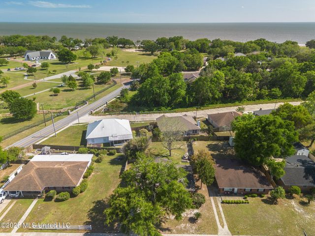 2330 Curcor Drive, Gulfport, MS 39507