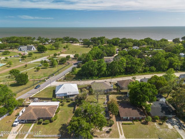 2330 Curcor Drive, Gulfport, MS 39507