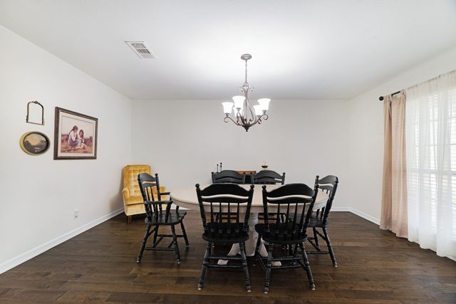 4030 Shannon Drive, Paris, TX 75462