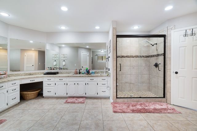 4030 Shannon Drive, Paris, TX 75462