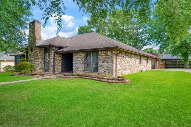 4030 Shannon Drive, Paris, TX 75462