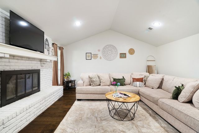 4030 Shannon Drive, Paris, TX 75462