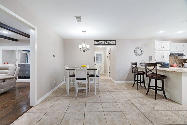4030 Shannon Drive, Paris, TX 75462
