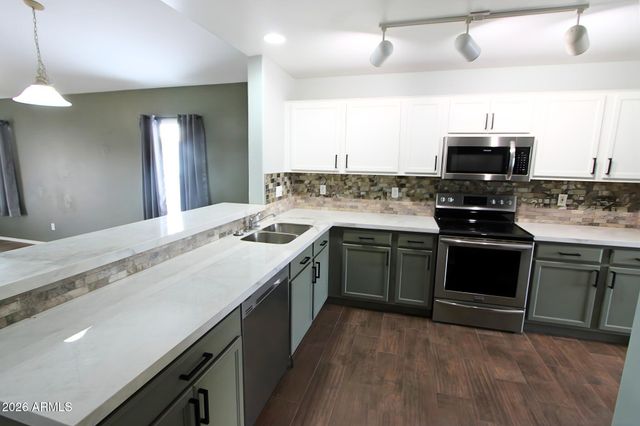 16755 W DESERT BLOOM Street, Goodyear, AZ 85338