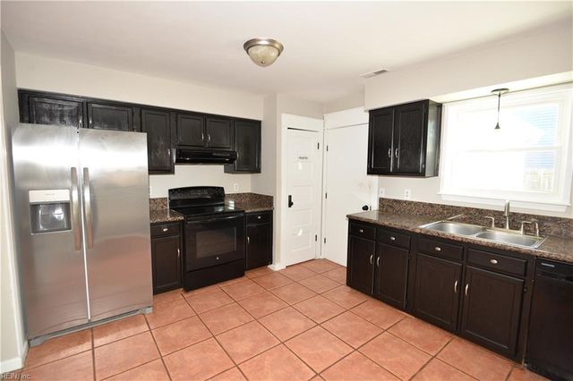 1269 Brahms DR, Virginia Beach, VA 23454