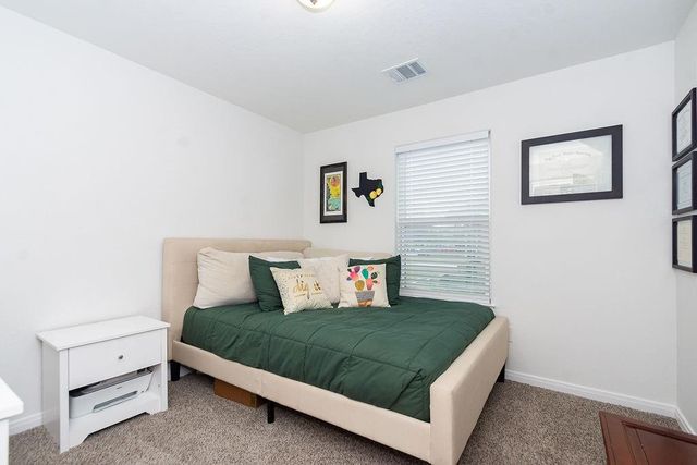 505 18th Avenue N, Texas City, TX 77590