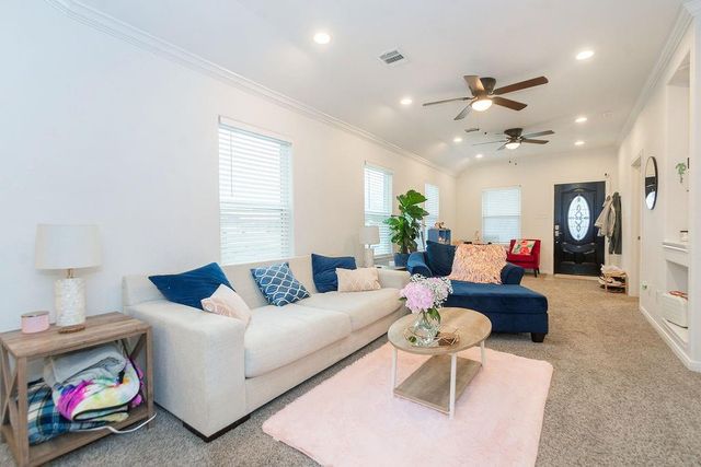 505 18th Avenue N, Texas City, TX 77590