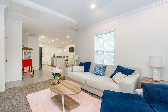 505 18th Avenue N, Texas City, TX 77590