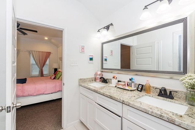 505 18th Avenue N, Texas City, TX 77590