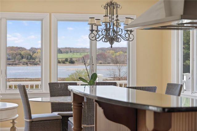 38 Pierce Avenue, Jamestown, RI 02835