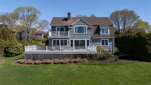 38 Pierce Avenue, Jamestown, RI 02835