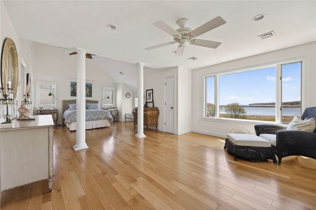 38 Pierce Avenue, Jamestown, RI 02835