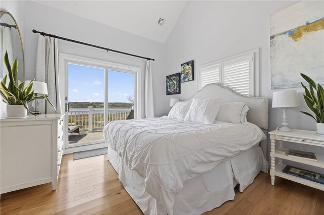 38 Pierce Avenue, Jamestown, RI 02835