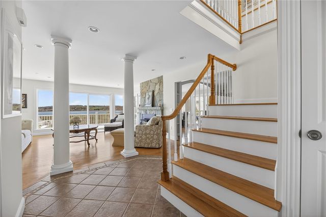 38 Pierce Avenue, Jamestown, RI 02835