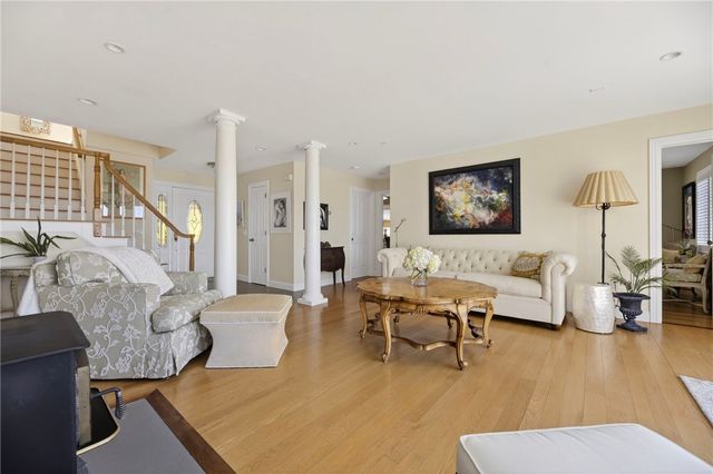38 Pierce Avenue, Jamestown, RI 02835