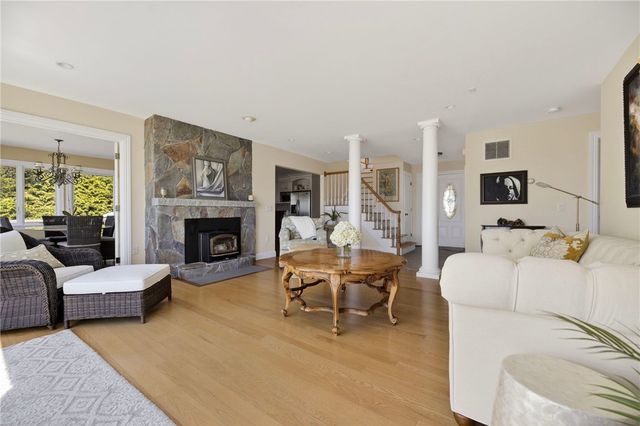 38 Pierce Avenue, Jamestown, RI 02835