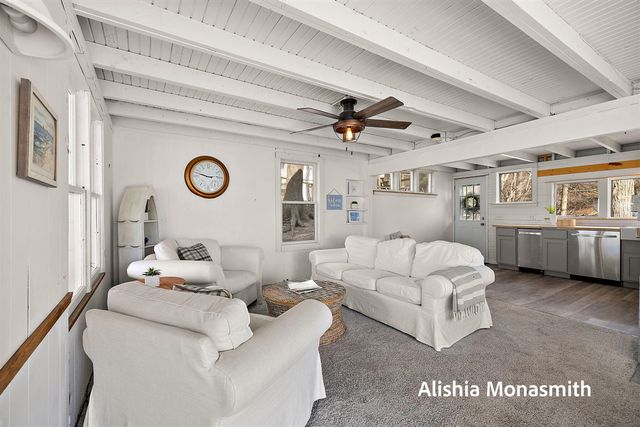 15058 Stickney Ridge Road, Grand Haven, MI 49417