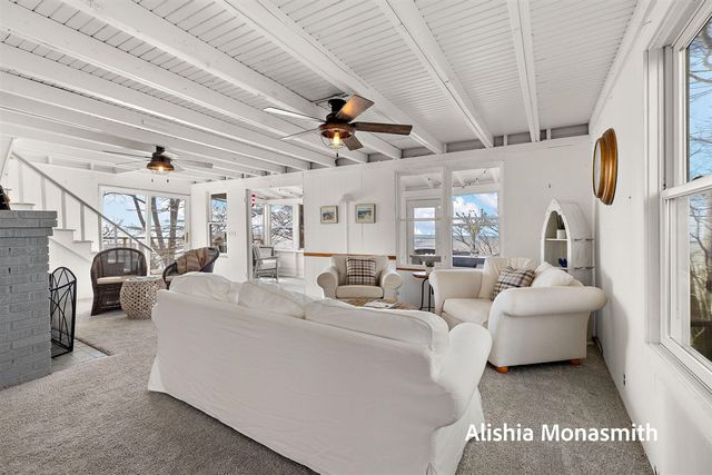 15058 Stickney Ridge Road, Grand Haven, MI 49417