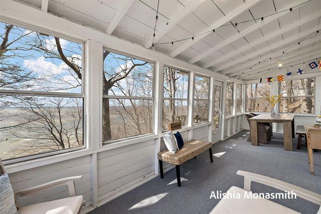 15058 Stickney Ridge Road, Grand Haven, MI 49417