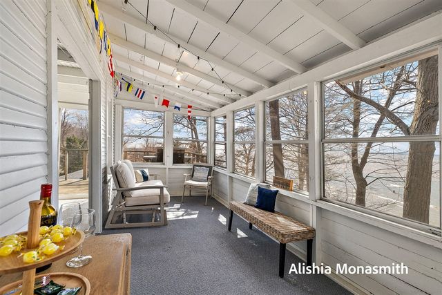 15058 Stickney Ridge Road, Grand Haven, MI 49417