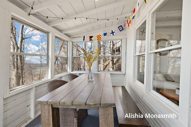 15058 Stickney Ridge Road, Grand Haven, MI 49417