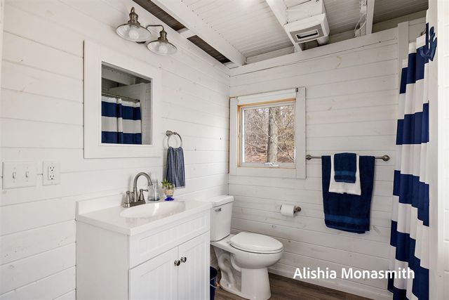 15058 Stickney Ridge Road, Grand Haven, MI 49417