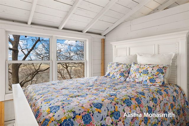 15058 Stickney Ridge Road, Grand Haven, MI 49417