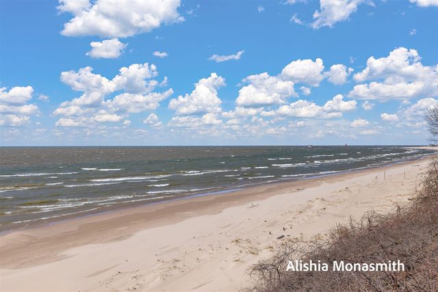 15058 Stickney Ridge Road, Grand Haven, MI 49417