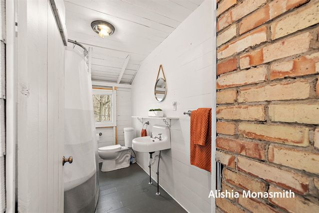 15058 Stickney Ridge Road, Grand Haven, MI 49417