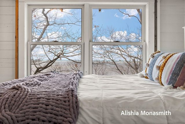 15058 Stickney Ridge Road, Grand Haven, MI 49417