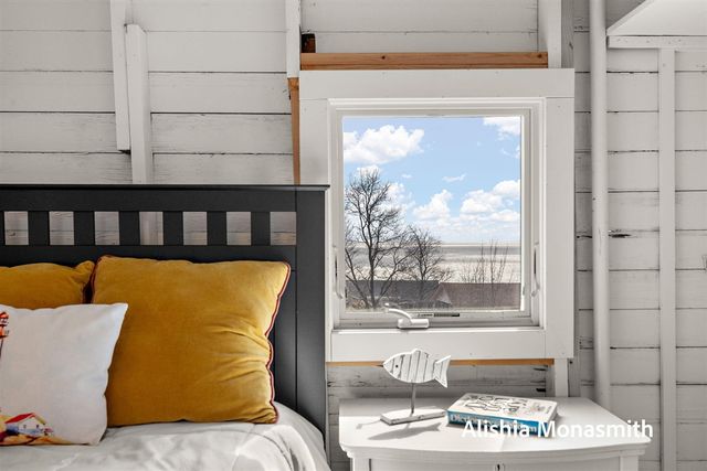 15058 Stickney Ridge Road, Grand Haven, MI 49417