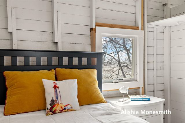 15058 Stickney Ridge Road, Grand Haven, MI 49417