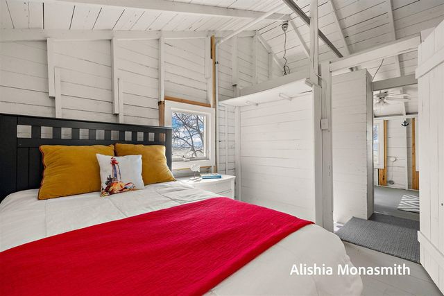 15058 Stickney Ridge Road, Grand Haven, MI 49417