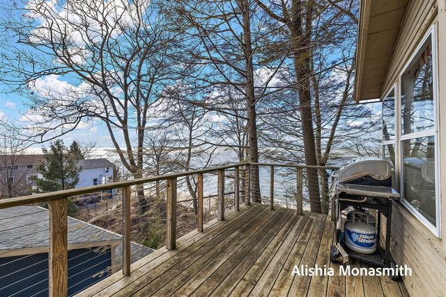 15058 Stickney Ridge Road, Grand Haven, MI 49417