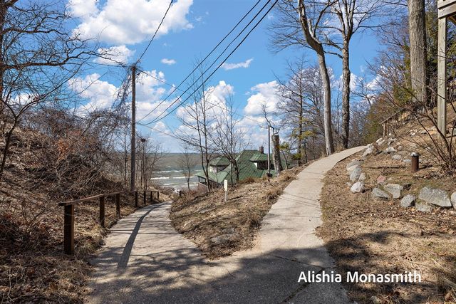 15058 Stickney Ridge Road, Grand Haven, MI 49417