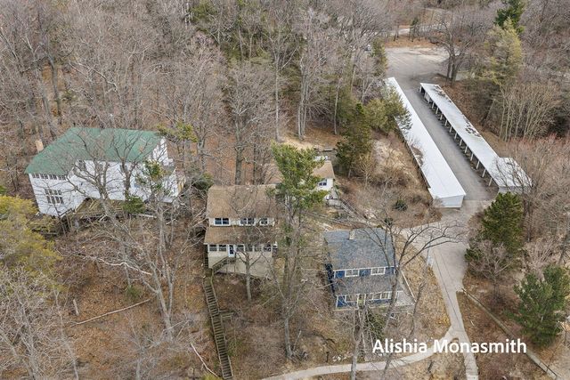 15058 Stickney Ridge Road, Grand Haven, MI 49417