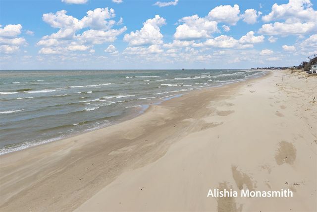 15058 Stickney Ridge Road, Grand Haven, MI 49417