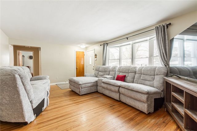 210 Sunnyside Drive, Brighton, NY 14623