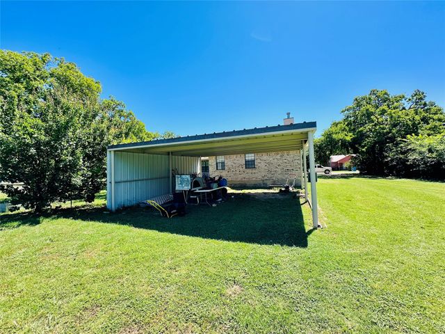 425 N Avenue E, Cross Plains, TX 76443